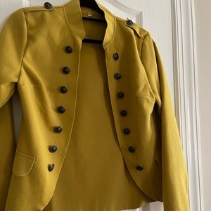 Size small trendy yellow jacket size small